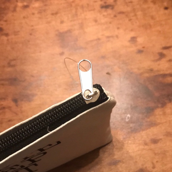 NWT Selfie Prep kit makeup bag zipper purse - Picture 3 of 9